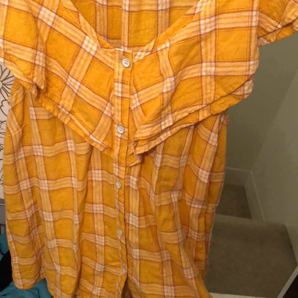 Old Navy Plaid Mustard Yellow Button Down top - Picture 4 of 4